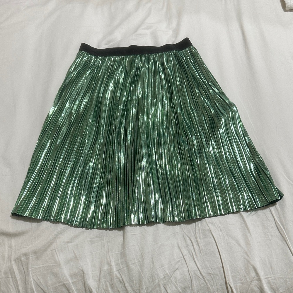 Zara Girls Metallic Green Pleated Skirt Size 8/9 NWT